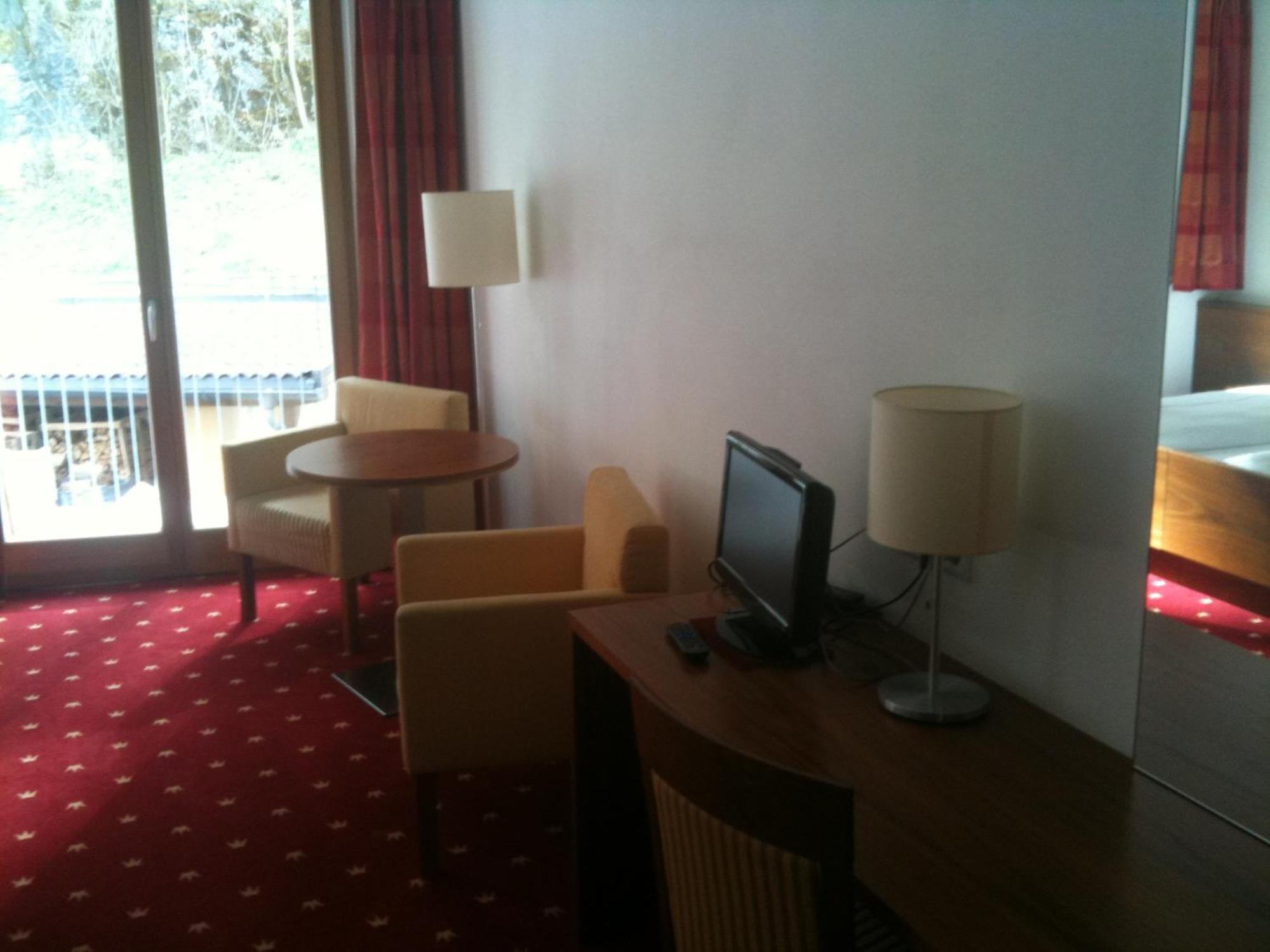 Hotel Krone Brunico Ngoại thất bức ảnh